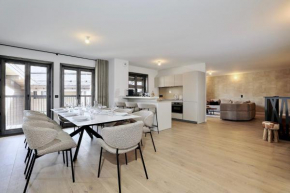 New new duplex apartment near runway